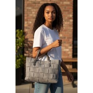 Alma Tonutti Gray Zipper Woven Felt Tote Hand Bag